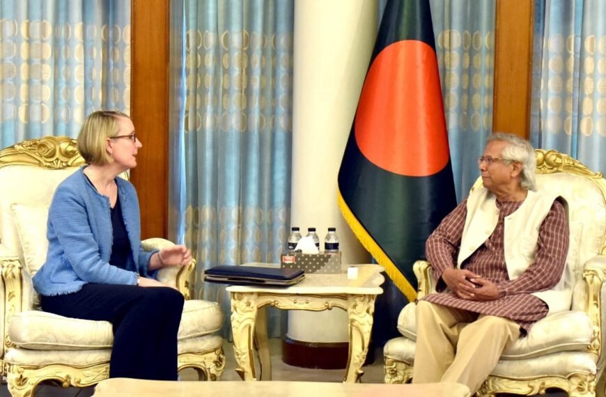 Prof Yunus seeks UK assistance in returning laundered money