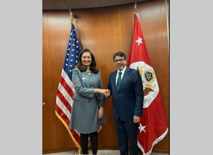 FS holds fruitful discussions with…