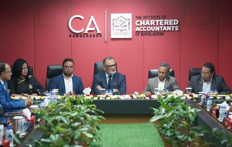 Commerce Advisor visits ICAB office