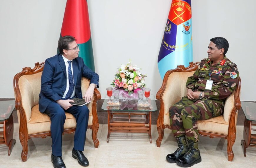 Turkish Ambassador to Bangladesh Pays…
