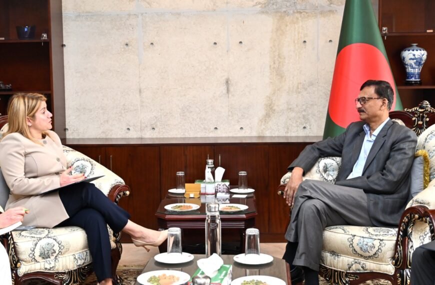 Italian Vice Minister Meets Foreign…