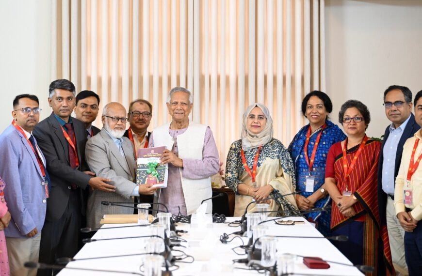 Chief Adviser receives final report from Local Government Reform Commission