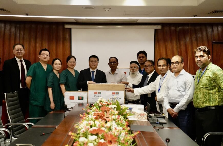 China’s emergency medical aid supplies handed over to plane crash victims