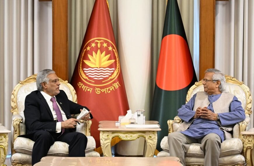Pakistan’s Deputy Prime Minister and Foreign Minister pays courtesy call on Chief Advisor