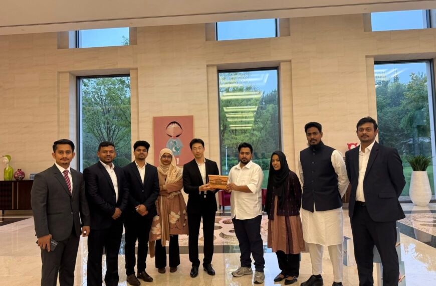 NCP delegation visits Huawei exhibition center during China visit