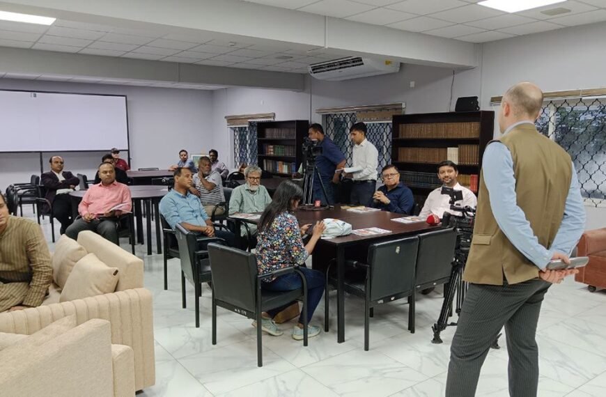 Russian House in Dhaka Holds roundtable with media representatives