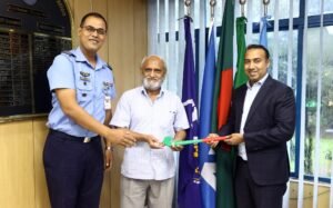 Secretary General of Hockey Federation pays courtesy call…