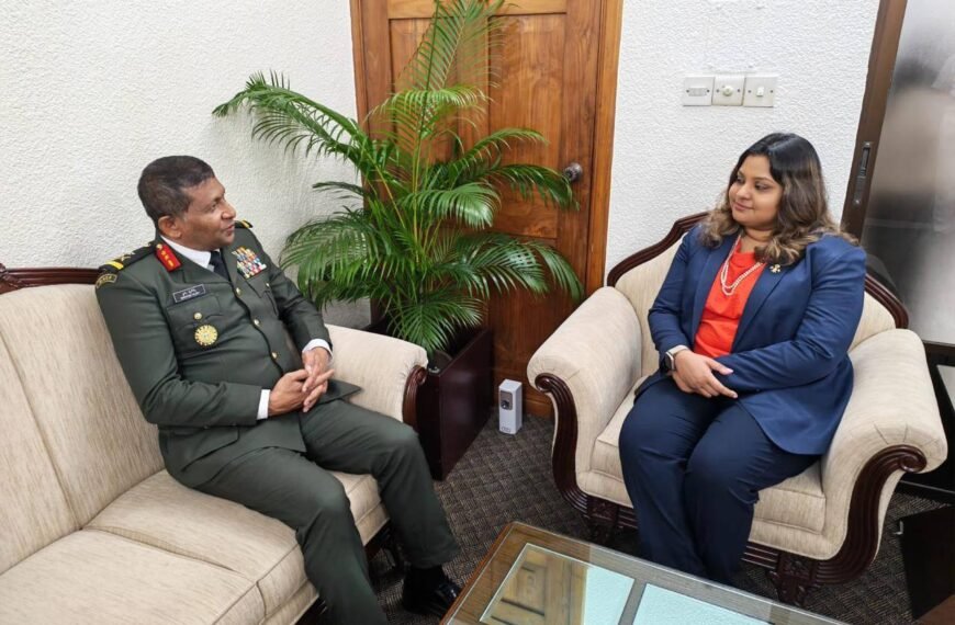 Maldives Chief of Defence Force visits Maldives High Commission in Dhaka
