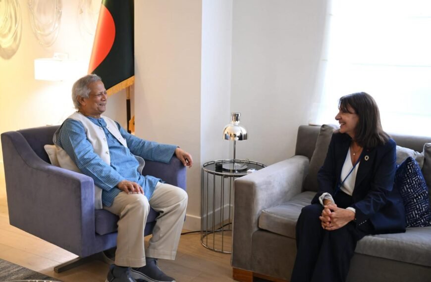 Paris Mayor Calls on Chief…