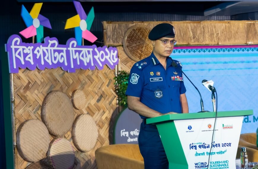 Tourist Police participates in colorful…