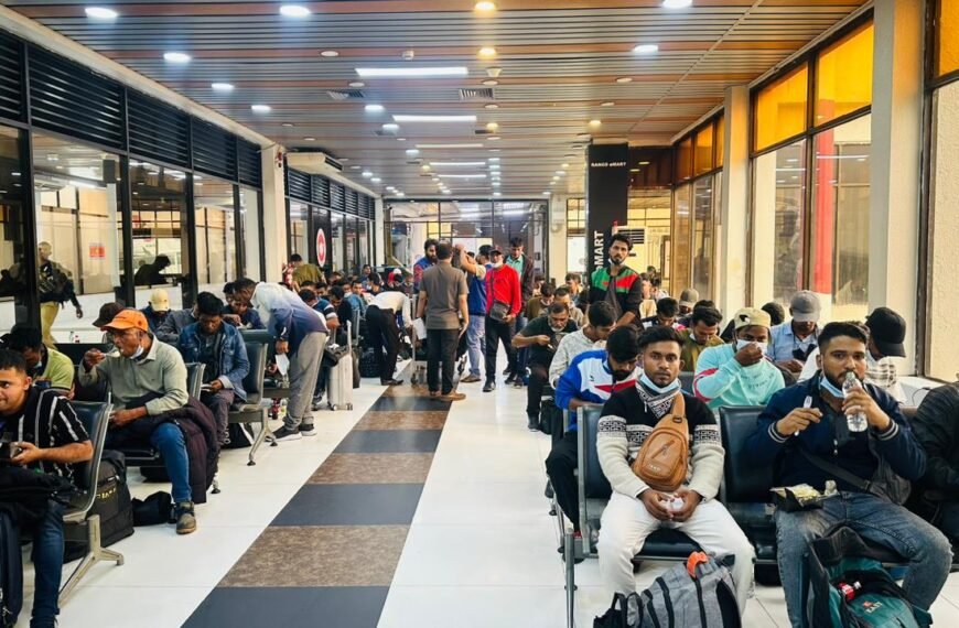 174 Bangladeshis Return from Libya