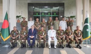 Pakistan Navy Chief Pays Courtesy Call on Army…