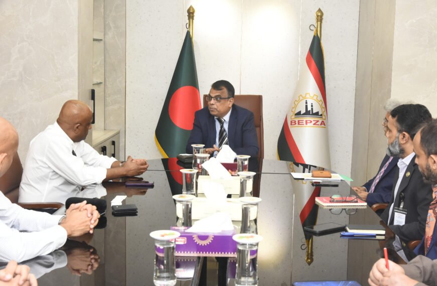 BEPZA Honors Outgoing Hirdaramani Bangladesh MD & CEO Ajith De Silva for His Outstanding Contribution to the Apparel Sector