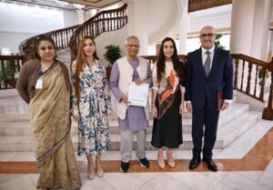 Azerbaijan President’s Daughters Call on Chief Adviser