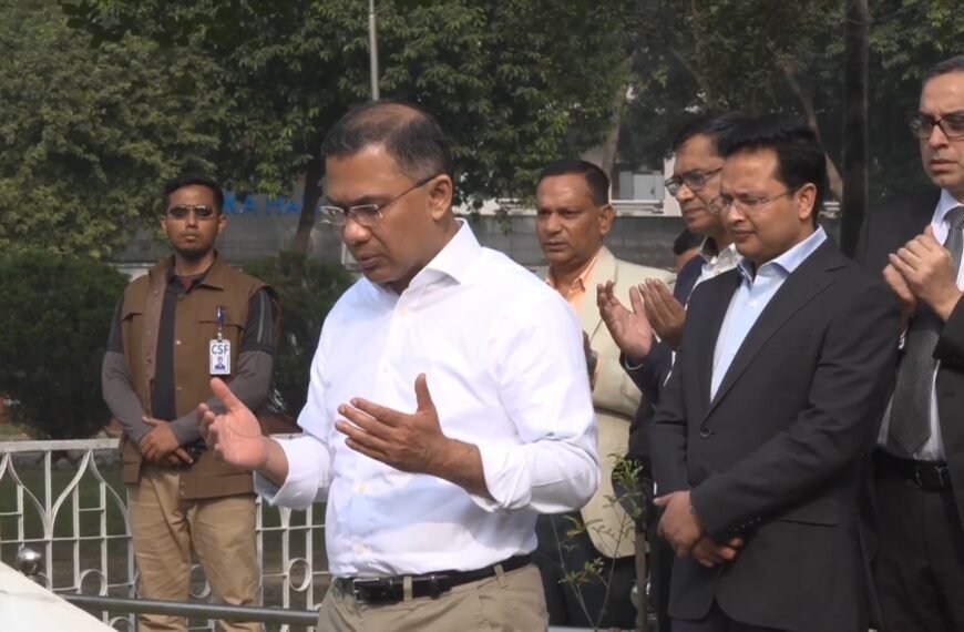 Tareque Rahman visits the grave&hellip;