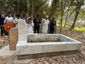 Industry Adviser visits grave of martyr Shahriar Shuvo…