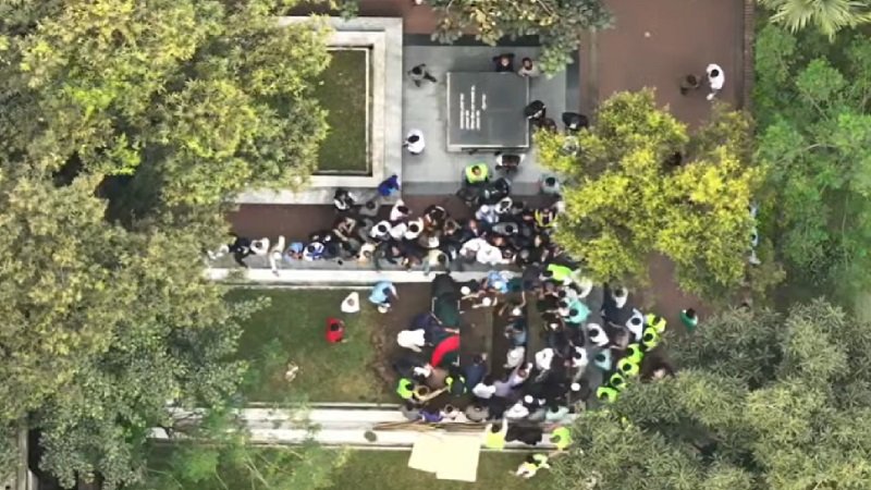 Osman Hadi’s burial completed next to the national poet Kazi Nazrul Islam