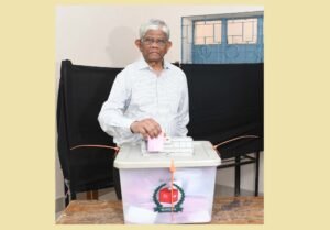 Finance Advisor Dr. Salehuddin Ahmed casts his vote&hellip;
