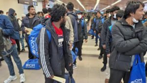 165 Bangladeshis return from Libya