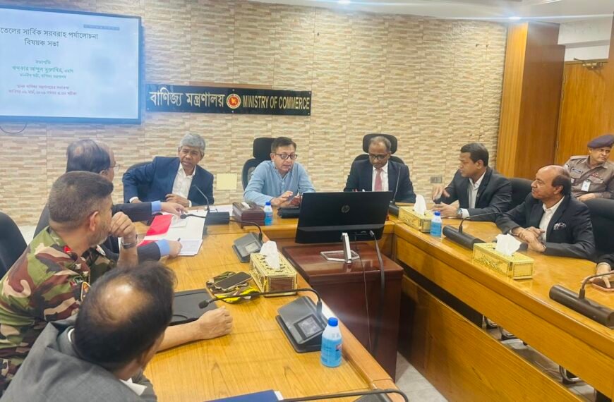 Edible oil prices will not increase, no need to panic buy: Commerce Minister