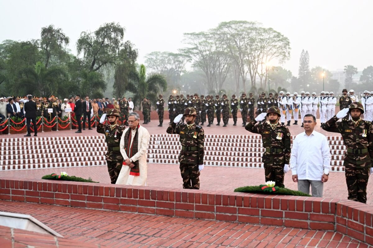 President and Prime Minister pay tribute at National…