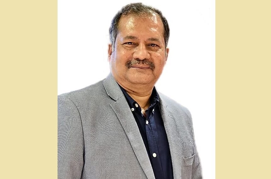 Information and Broadcasting Minister inquires about journalists injured in attack by miscreants at Pagla Mosque