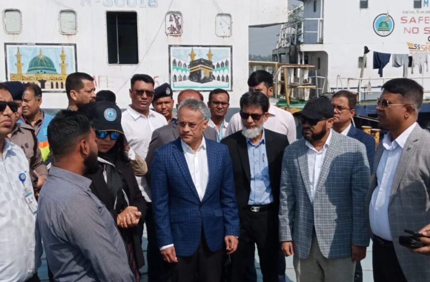 Shipping Minister orders strict legal action against institutions involved in delaying unloading of food products by anchoring lighter ships in the river