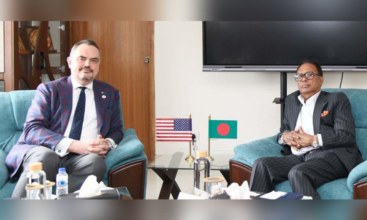 US Ambassador meets Minister of Posts, Telecommunications and Information Technology