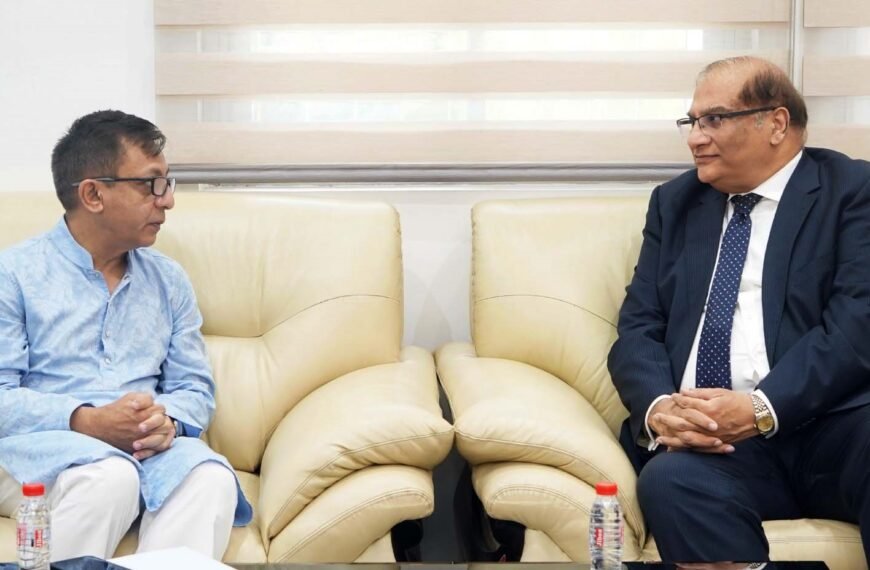 Pakistan High Commissioner meets Industries Minister