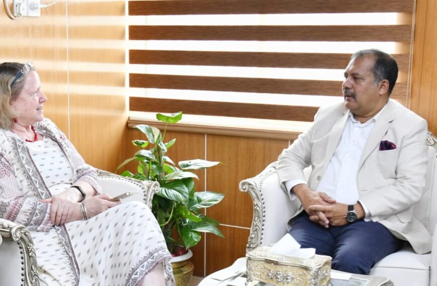 Bangladesh and UNESCO to work together to strengthen media freedom and security