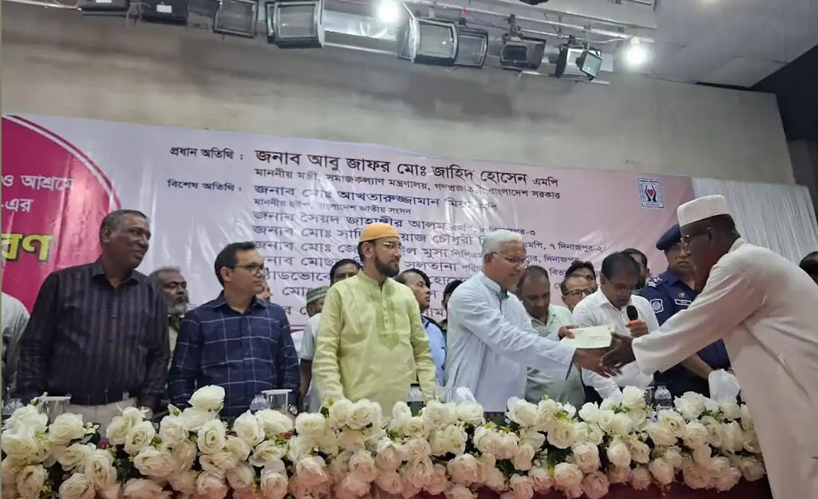 Social Welfare Minister inaugurates paved road construction work&hellip;