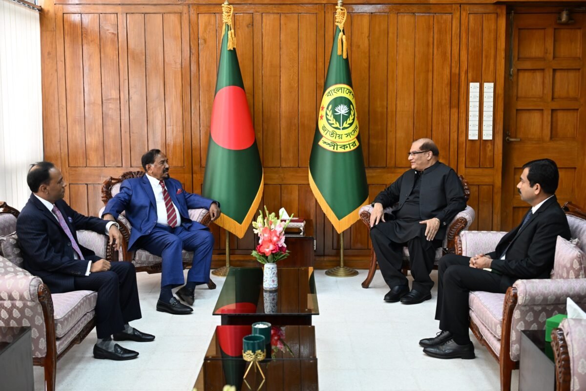 Pakistan High Commissioner to Bangladesh meets Speaker