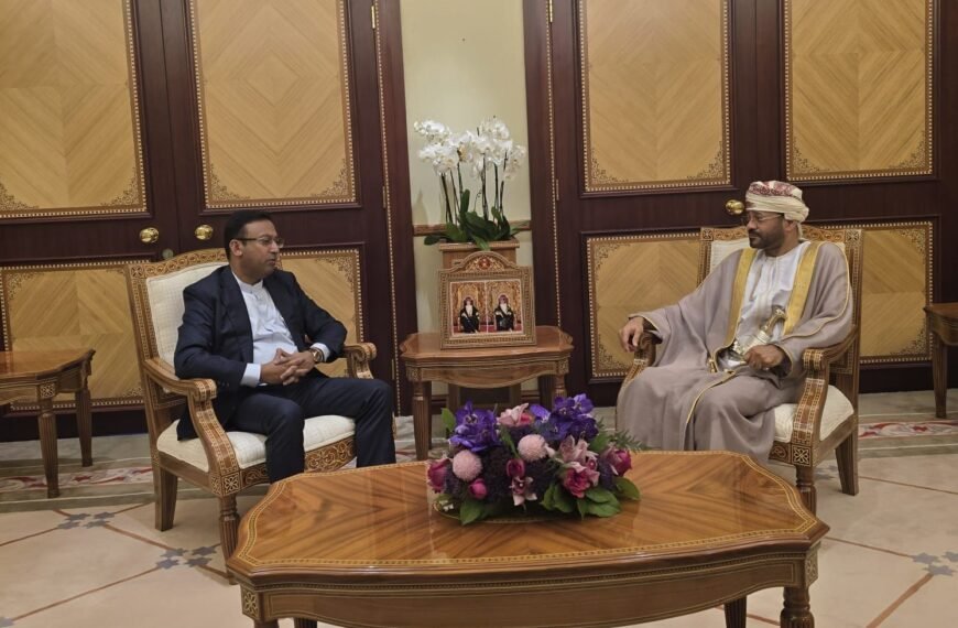 Foreign Affairs Advisor Humayun Kabir delivers PM’s message of solidarity to Sultan of Oman