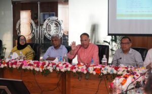 Energy Minister seeks cooperation from businessmen in implementing&hellip;