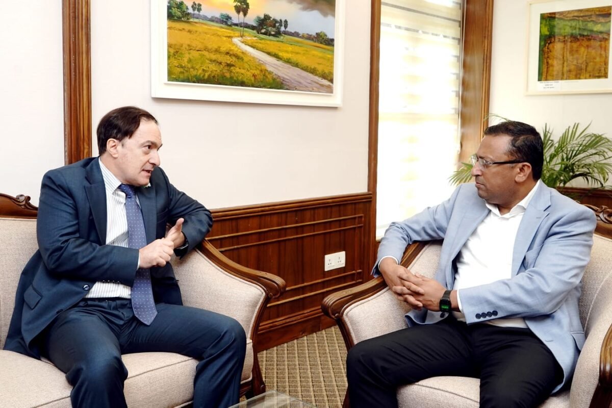 Argentine Ambassador Pays Courtesy Call on Foreign Affairs&hellip;