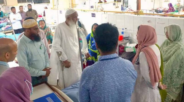Religious Affairs Minister visits Kurmitola Hospital to check on sick pilgrim