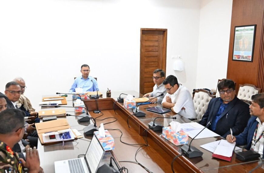 Prime Minister Tarique Rahman Holds Key Meeting on Reviving Closed Textile and Jute Mills