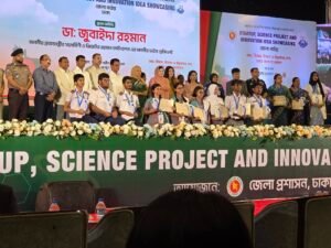 Dr. Zubaida Rahman presents awards to young innovators