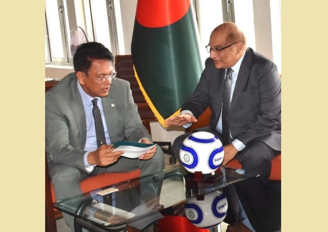 Pakistan High Commissioner gifts 1,000 footballs for distribution&hellip;