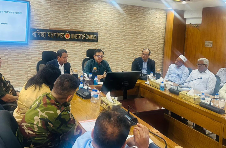 Commerce Minister announces transformation of Commerce Ministry into a more effective and people-oriented institution