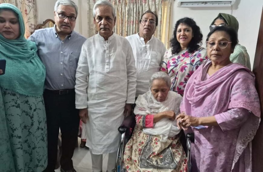 Culture Minister and State Minister visit ailing musician Shabnam Mushtari at her home