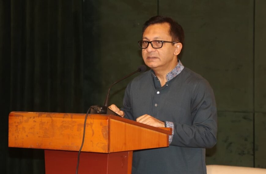Booth rent will be waived for small entrepreneurs to participate in international fairs to increase export trade: Commerce Minister