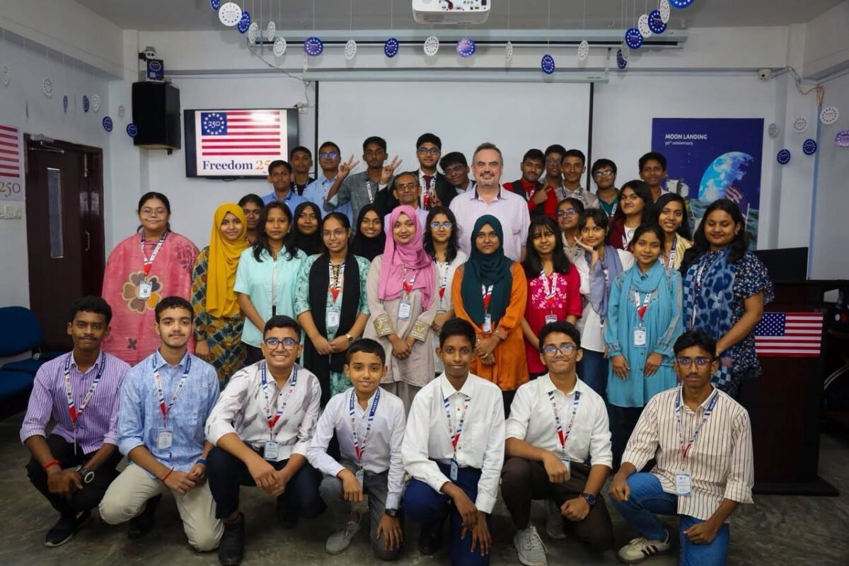 US Ambassador Christensen Visits American Space in Barisal