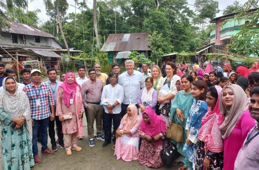 Dutch Ambassador to Bangladesh visits smart water supply system in Barisal