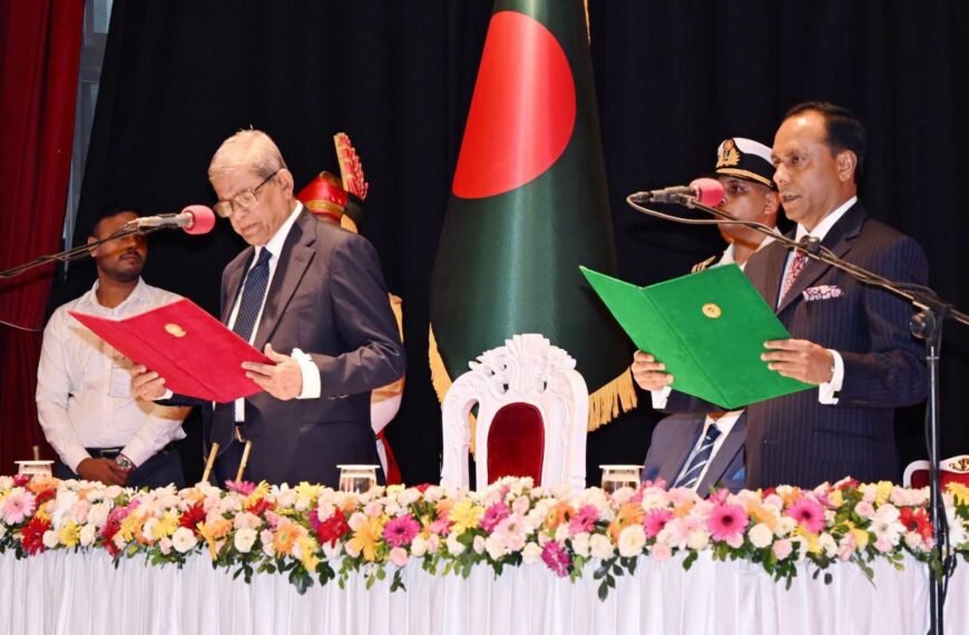 Mirza Fakhrul Islam Alamgir sworn in as 23rd President
