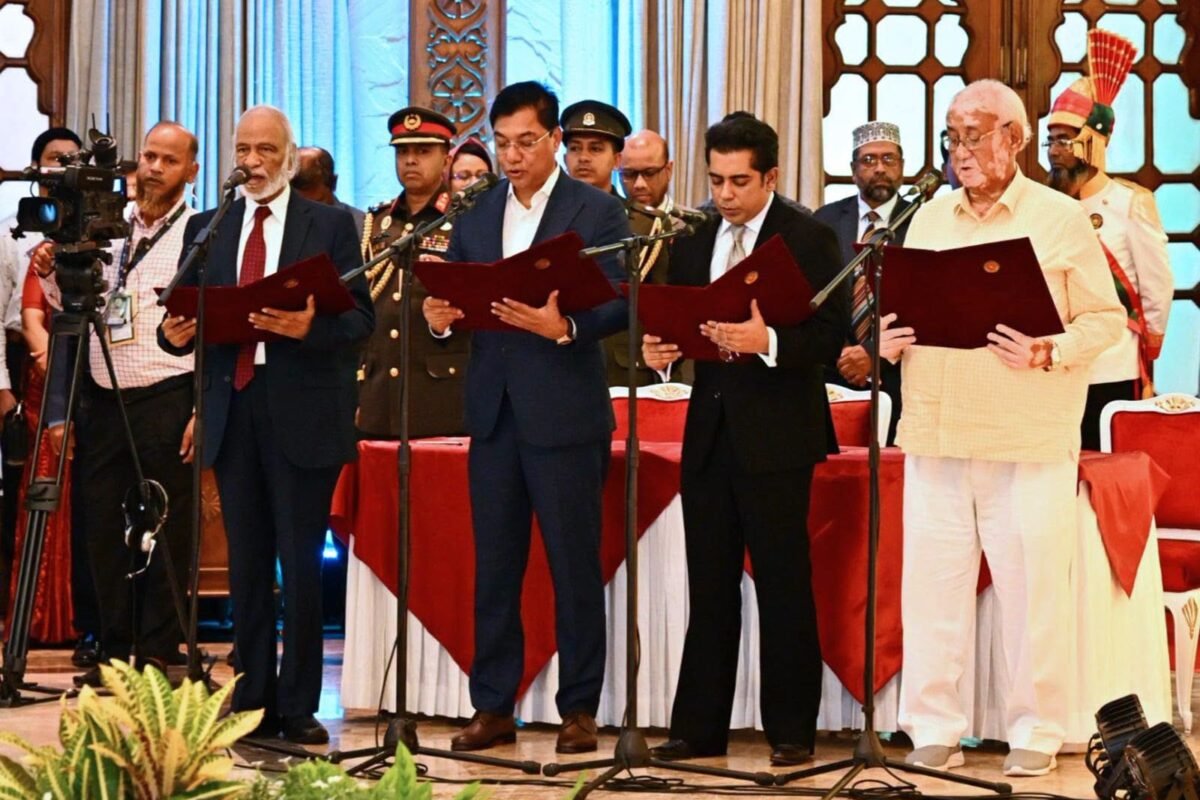 4 ministers and 2 state ministers take oath&hellip;