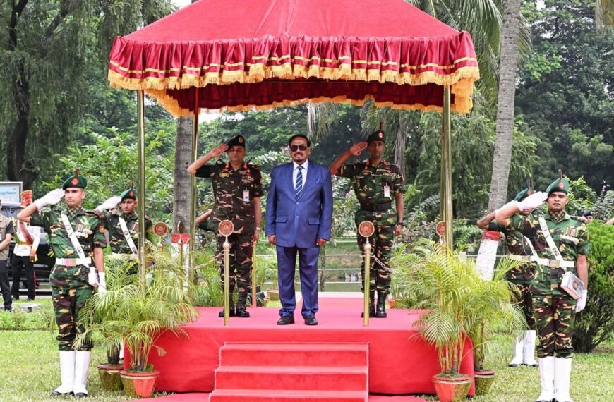Acting President Hafiz Uddin Ahmed formally bids farewell to Bangabhaban