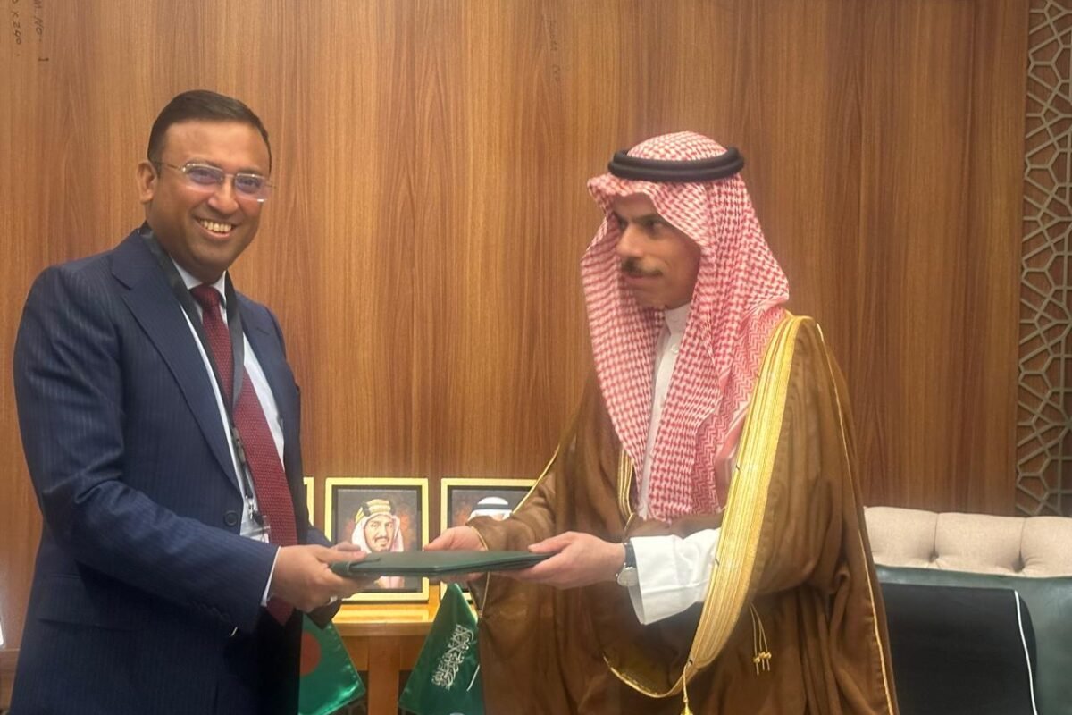 Bangladesh-Saudi Arabia vow to further advance bilateral relations