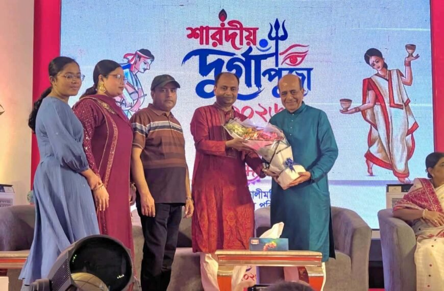 Indian High Commissioner Dinesh Trivedi Participates in Durga Puja Celebrations at Ramna Kali Mandir