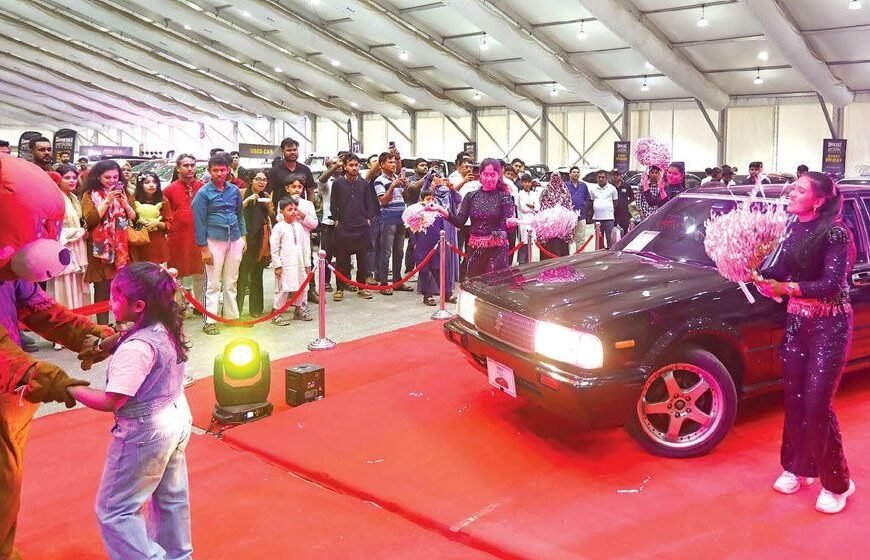 ‘Super Sale Car Bazaar’ at ICCB Draws Crowds Despite Rain